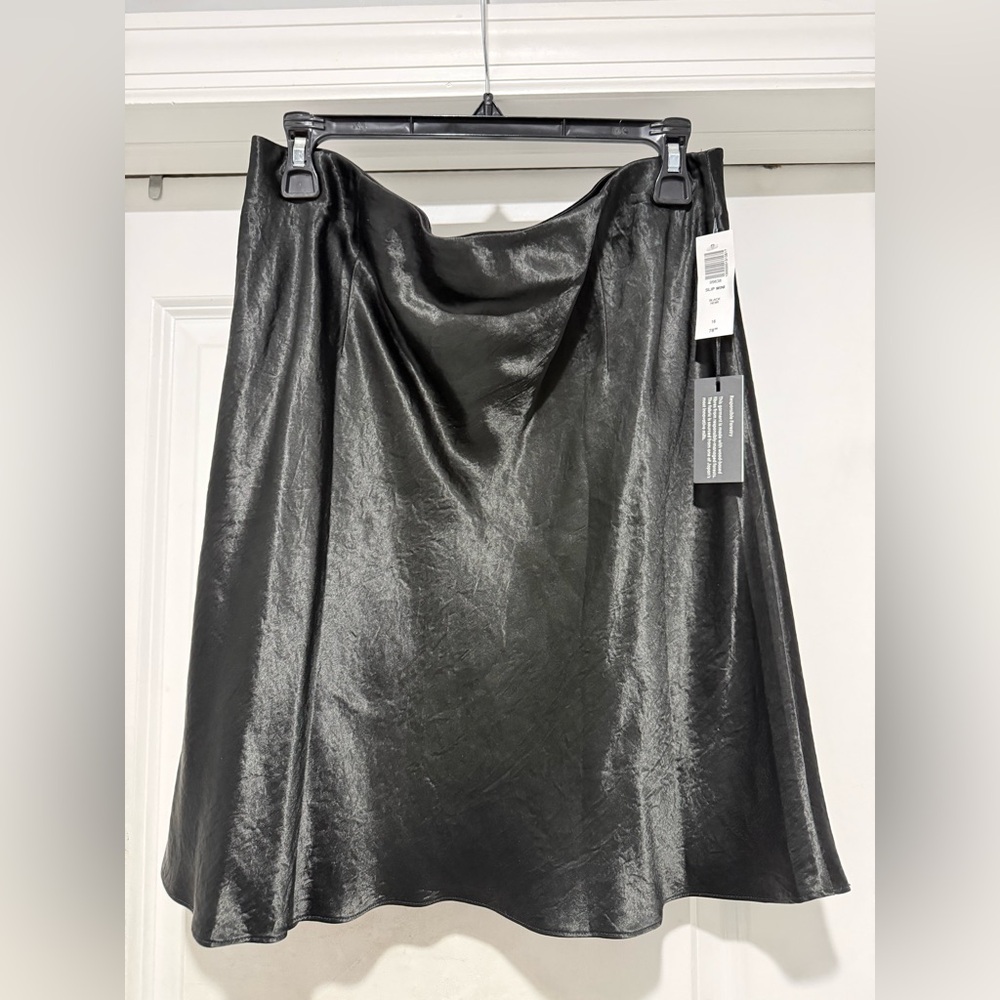 Aritzia Shimmering Black A-Line Skirt